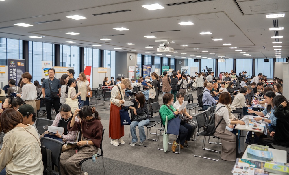 過去の留学フェア会場