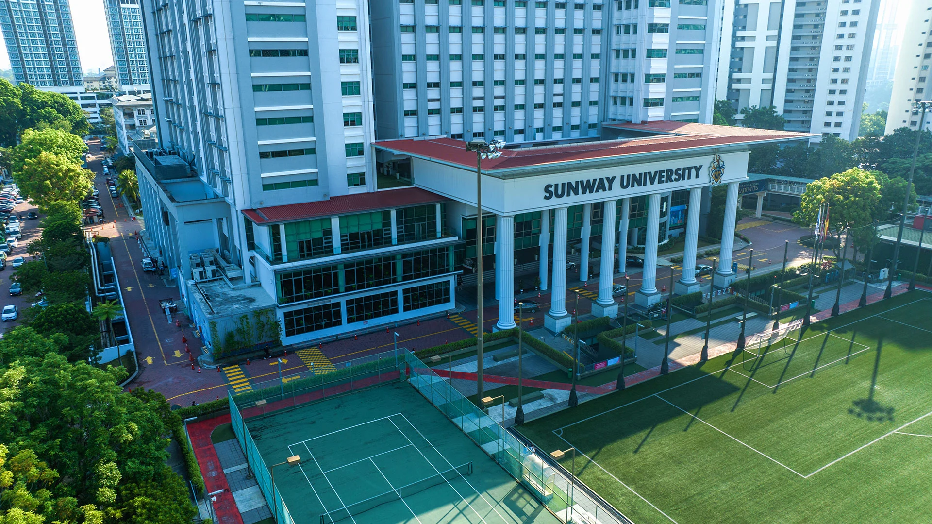 サンウェイ大学の緑豊かなキャンパス全景
